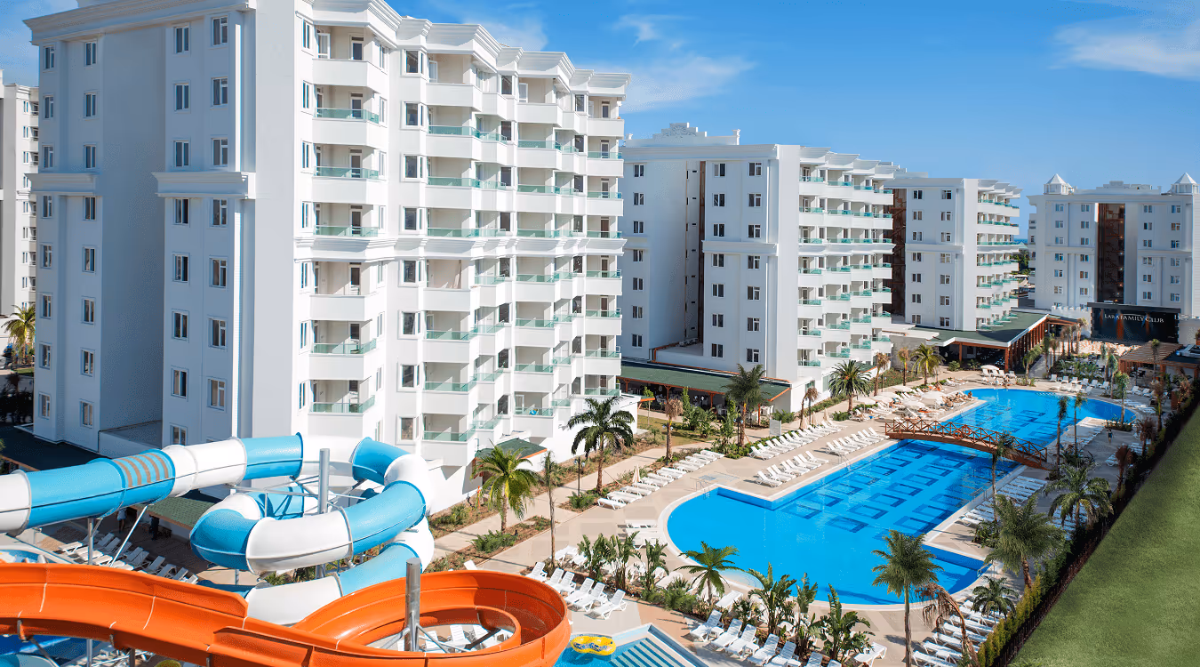 Bovenaanzicht op het resort van Wyndham Garden Lara