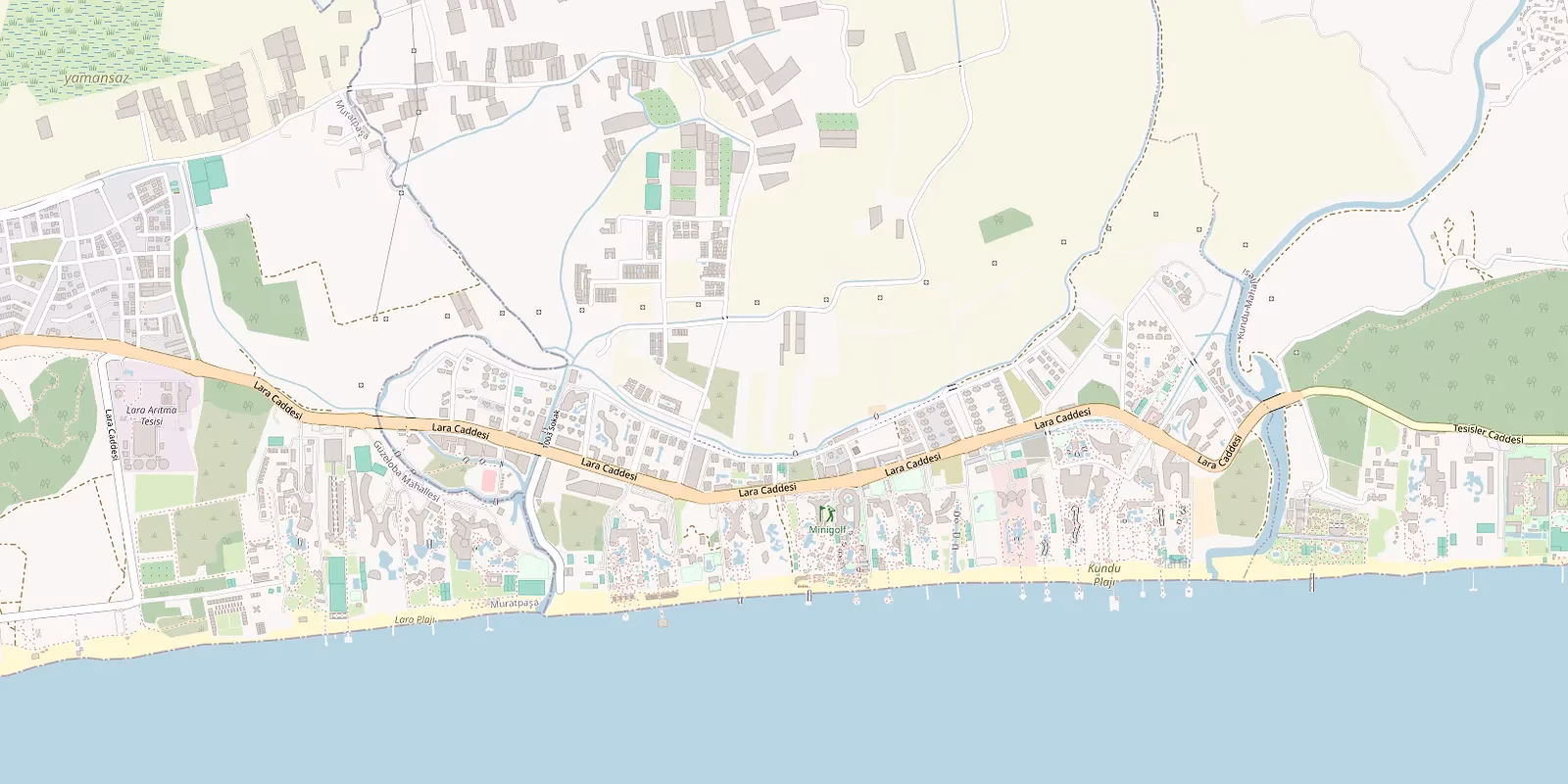 Kaart van de kust van Lara en Kundu in Antalya met Wyndham Garden Lara aan de Lara Caddesi, de hotels in de buurt, het winkelcentrum Akkapark en het Kundu-strand aan zee