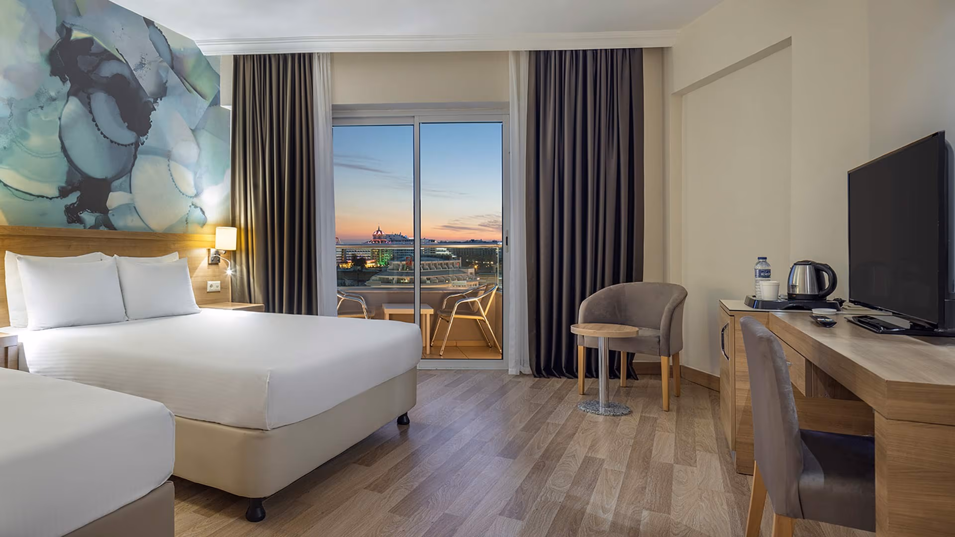 Ruime kamer van Wyndham Garden Lara